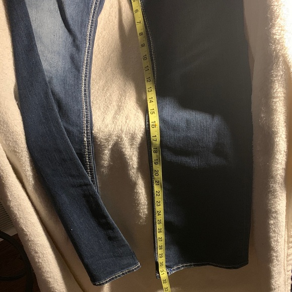 Rock Revival Women's Dark Blue Jeans with Embroidered Pockets - Picture 7 of 7